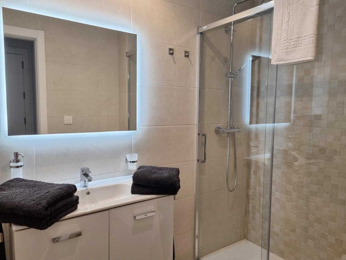 Toplage Neubau Luxus-apartment, Und Altstadt In Minuten Zu Fuss Apartment